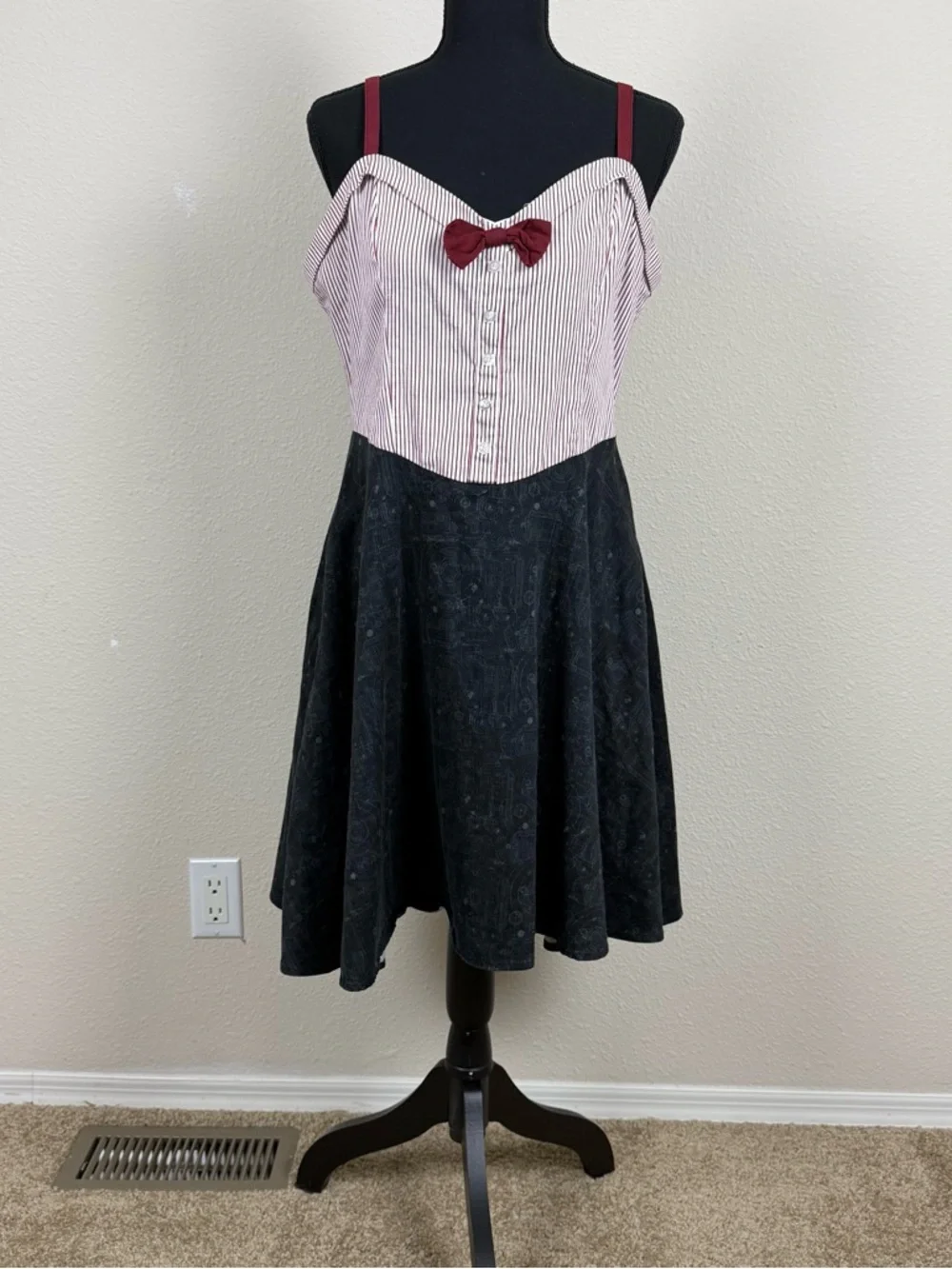Hot Topic Doctor Who Eleventh Doctor Cosplay Dress XL Skater Style - Picture 1 of 10